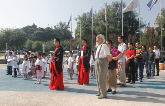 中华文化瑰宝，古板文化美德的传承——记首届西安凯发k8小业主“国学启蒙”夏令营