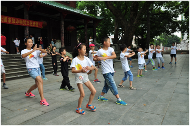 【佛山中；帷俊盎断餐Щ帷2015「中国外洋」内地香港学生夏令营”圆满举行